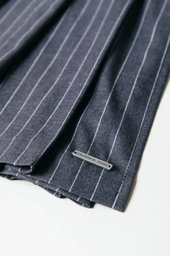 Hot Colourful Rebel Shaline Pinstripe Pleated Skirt | Dark Anthracite Darkanthracite